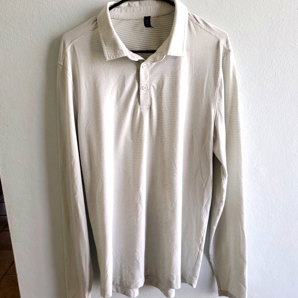 Lululemon  Men's Size Large Light Gray Stripe Button Neck Shirt